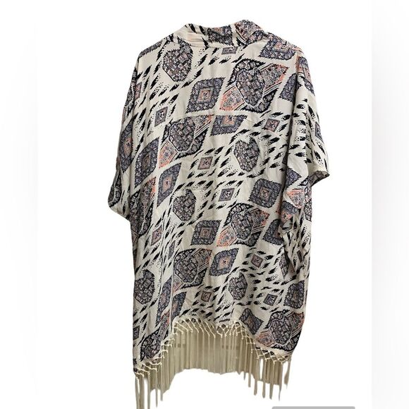 Vince Camuto Plus Size Pink Blue Paisley Geometric Boho Fringe Kimono SZ 3X - Picture 4 of 7
